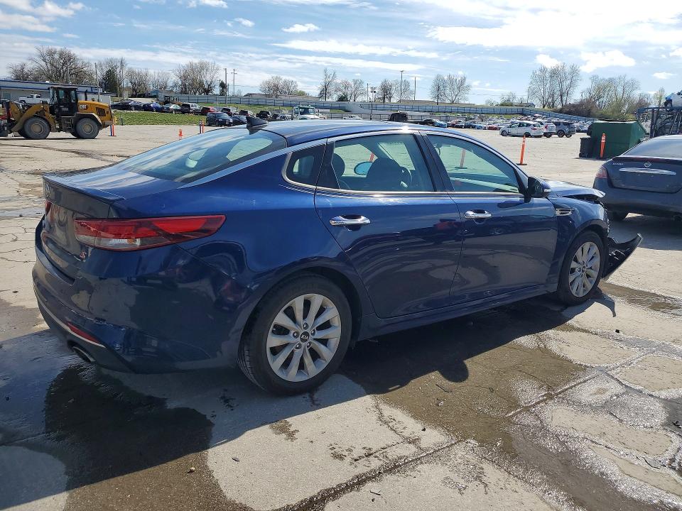 Продажа на аукционе авто 2018 Kia Optima, vin: 5XXGT4L39JG242868, номер лота: 47131116