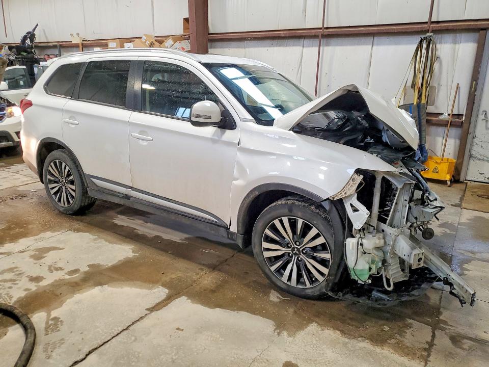 46934886 :رقم المزاد ، JA4AZ2A30LZ615107 vin ، 2020 Mitsubishi Outlander مزاد بيع