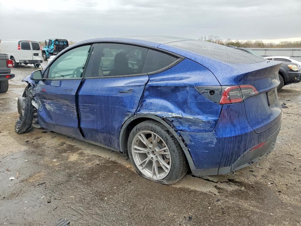 Продаж на аукціоні авто 2024 Tesla Model Y, vin: 7SAYGDEE8RA229910, номер лоту: 47823046