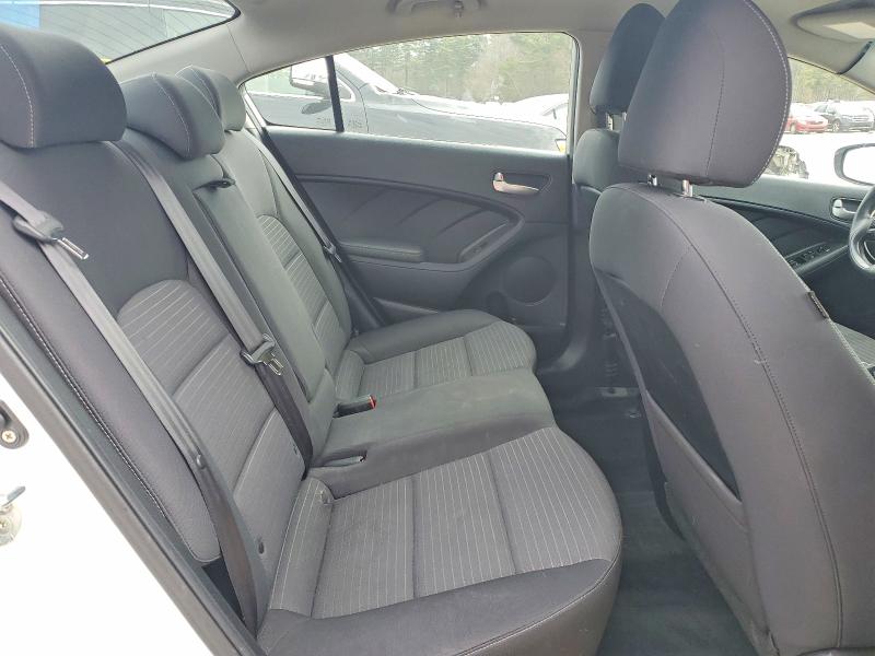 47709076 :رقم المزاد ، 3KPFL4A7XHE133064 vin ، 2017 Kia Forte مزاد بيع
