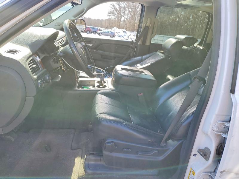 2010 Chevrolet Suburban მანქანა იყიდება აუქციონზე, vin: 1GNUKJE30AR268670, აუქციონის ნომერი: 45997976