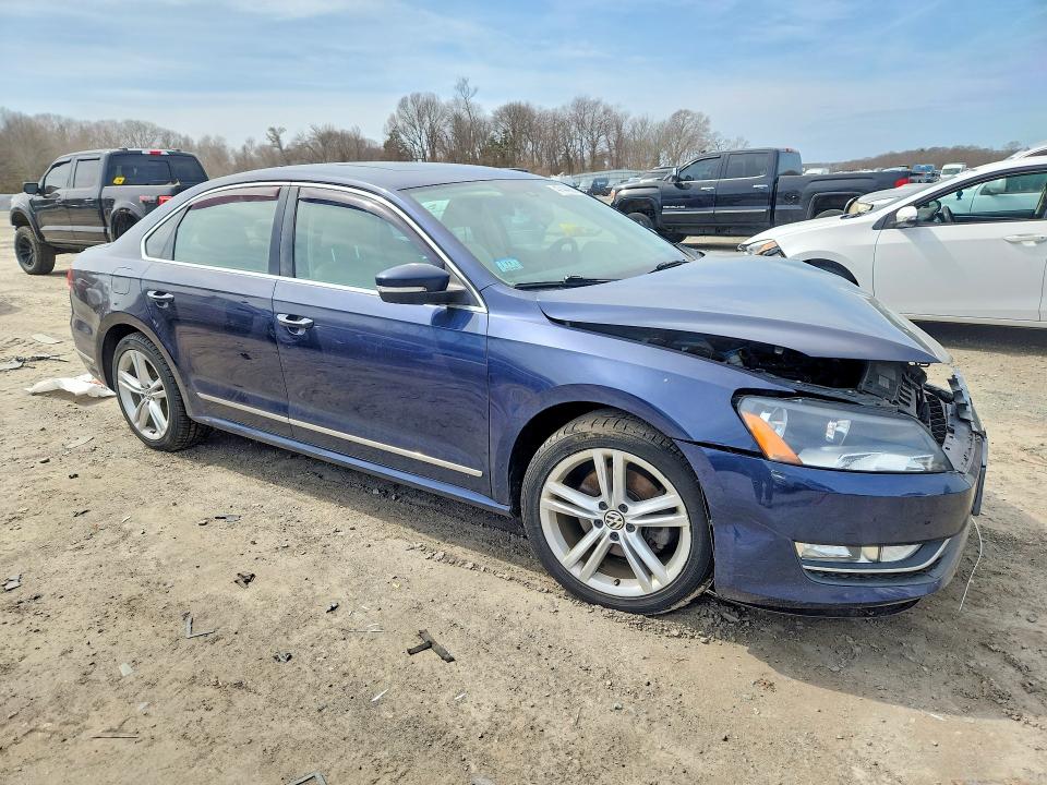 47444066 :رقم المزاد ، 1VWCT7A36EC060129 vin ، 2014 Volkswagen Passat مزاد بيع