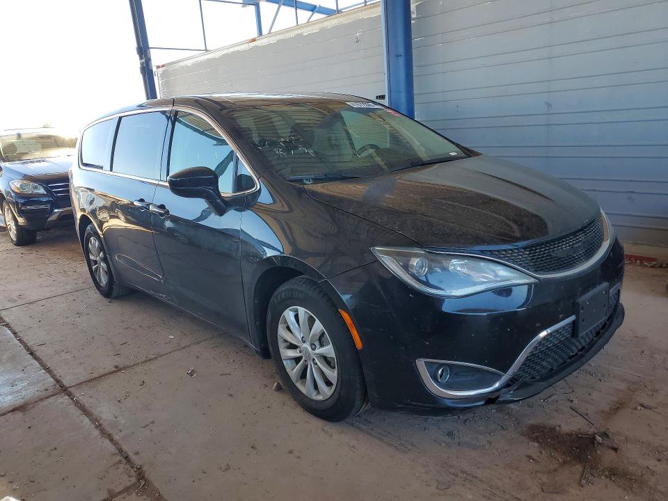41672006 :رقم المزاد ، 2C4RC1FG9JR278587 vin ، 2018 Chrysler Pacifica مزاد بيع