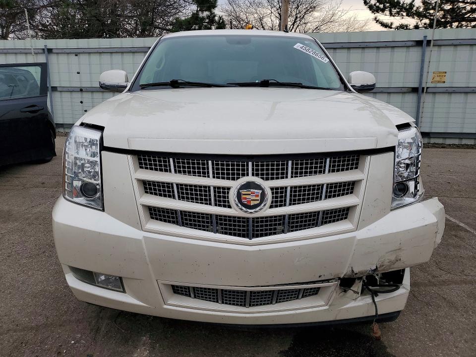 45828656 :رقم المزاد ، 1GYS4CEF9ER166428 vin ، 2014 Cadillac Escalade مزاد بيع