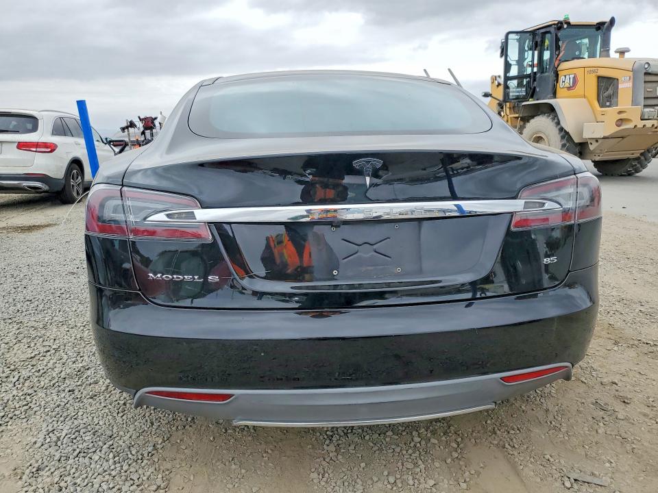 48277666 :رقم المزاد ، 5YJSA1CN6DFP26679 vin ، 2013 Tesla Model S مزاد بيع