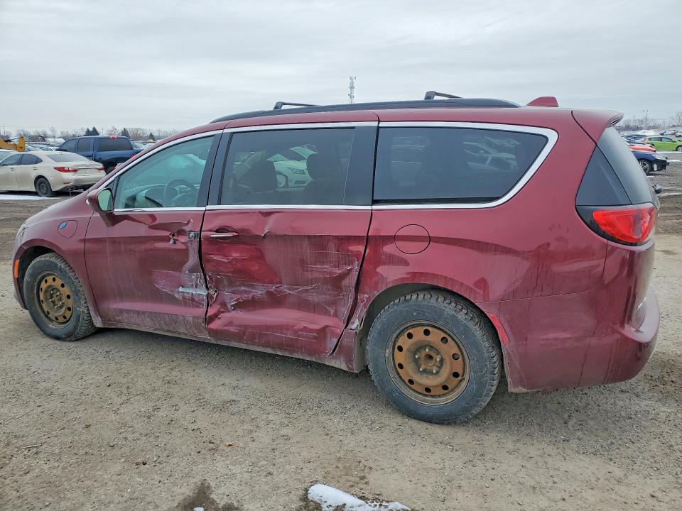 77113725 :رقم المزاد ، 2C4RC1H73JR248336 vin ، 2018 Chrysler Pacifica مزاد بيع