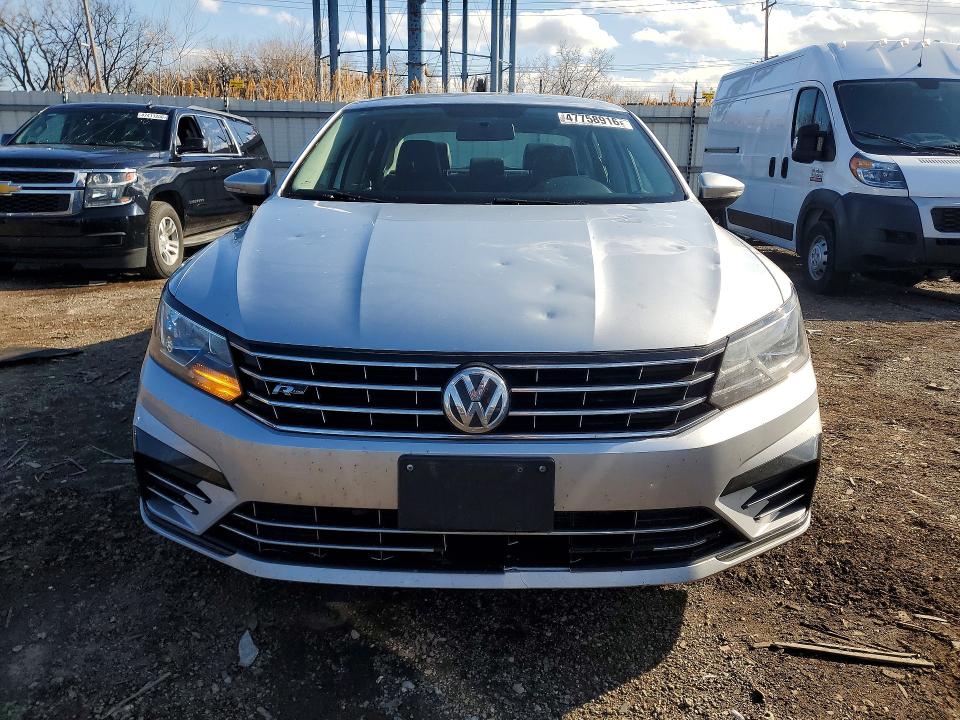 Продажа на аукционе авто 2018 Volkswagen Passat, vin: 1VWAA7A32JC027989, номер лота: 47758916