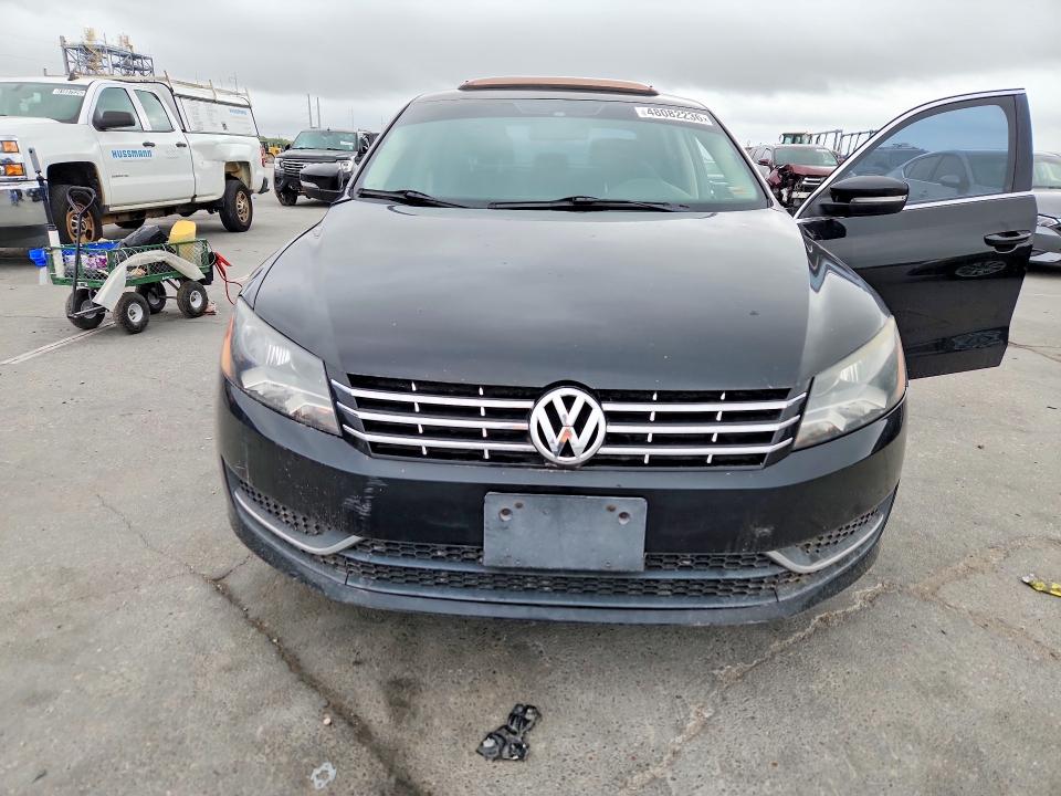 2015 Volkswagen Passat მანქანა იყიდება აუქციონზე, vin: 1VWBV7A39FC014107, აუქციონის ნომერი: 48082236