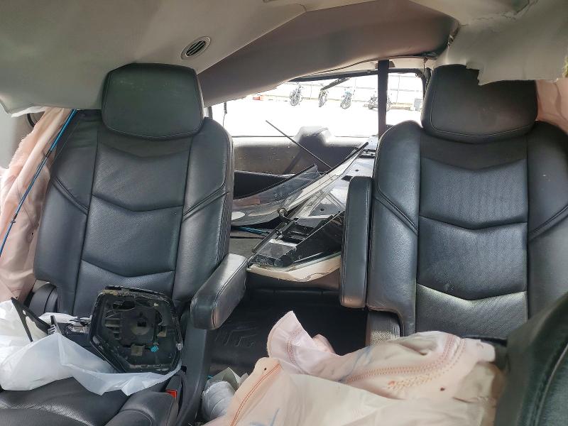 48261286 :رقم المزاد ، 1GYS3AKJXHR145642 vin ، 2017 Cadillac Escalade مزاد بيع