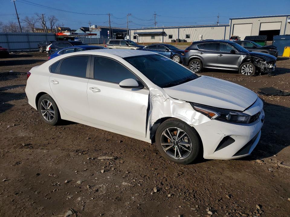 2024 Kia Forte მანქანა იყიდება აუქციონზე, vin: 3KPF24AD2RE695664, აუქციონის ნომერი: 46662456