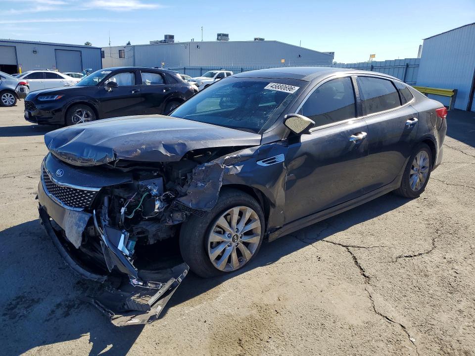 45880696 :رقم المزاد ، 5XXGU4L38JG218848 vin ، 2018 Kia Optima مزاد بيع