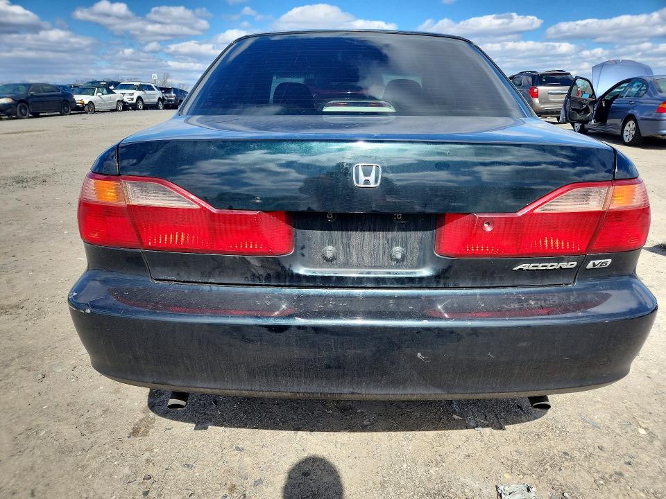 46483536 :رقم المزاد ، 1HGCG1658YA072752 vin ، 2000 Hond Accord مزاد بيع