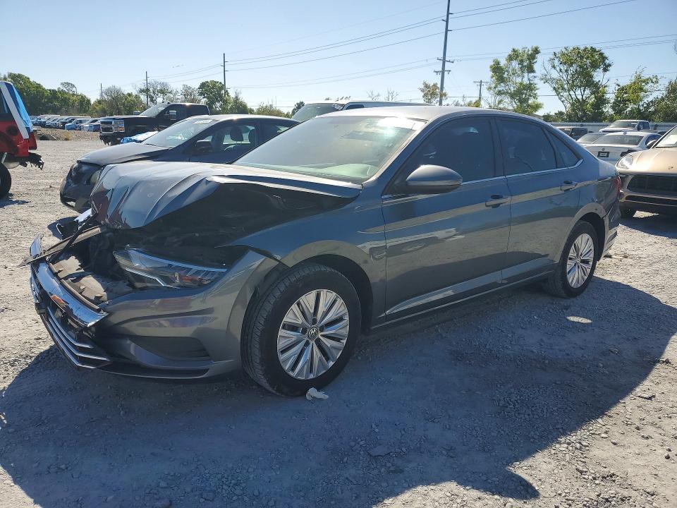 46757976 :رقم المزاد ، 3VWCB7BU8KM146126 vin ، 2019 Volkswagen Jetta مزاد بيع