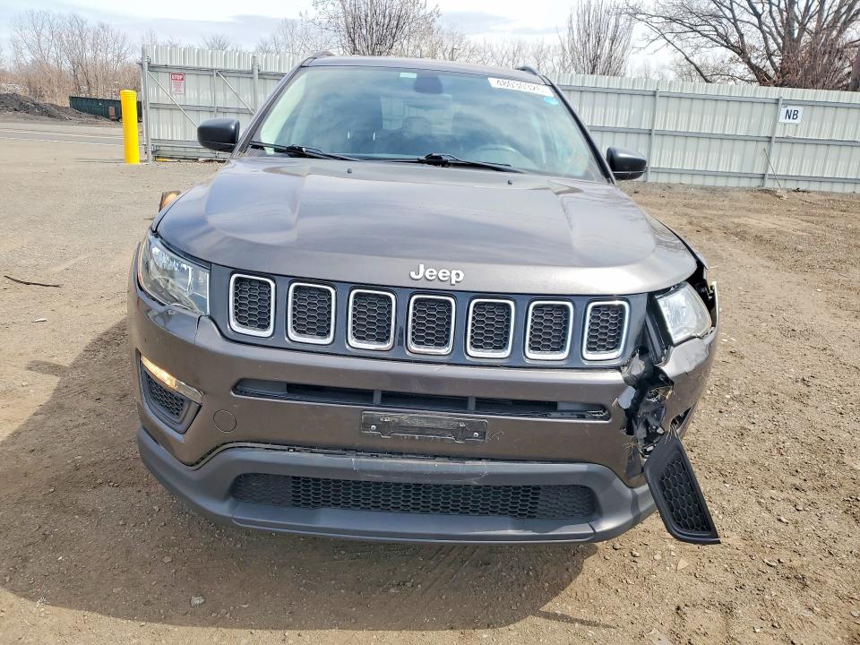 48030326 :رقم المزاد ، 3C4NJDAB7JT419154 vin ، 2018 Jeep Compass مزاد بيع