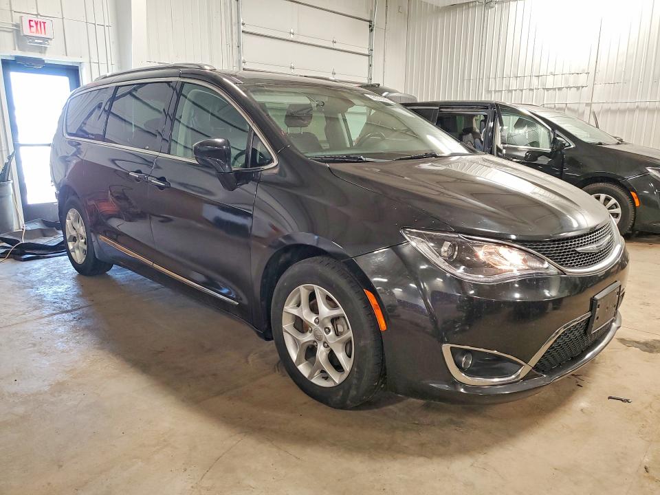Продаж на аукціоні авто 2017 Chrysler Pacifica, vin: 2C4RC1EG7HR756842, номер лоту: 42072006