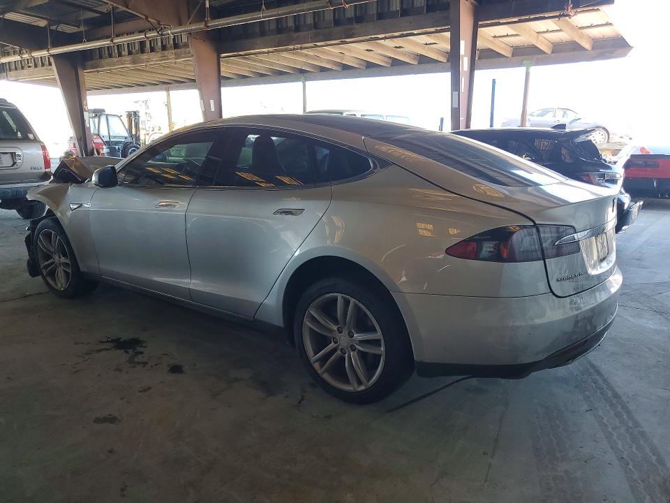 Продажа на аукционе авто 2013 Tesla Model S, vin: 5YJSA1CNXDFP17886, номер лота: 46762296