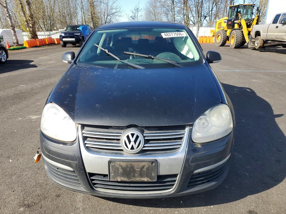 2010 Volkswagen Jetta მანქანა იყიდება აუქციონზე, vin: 3VWAL7AJ6AM017585, აუქციონის ნომერი: 48277606