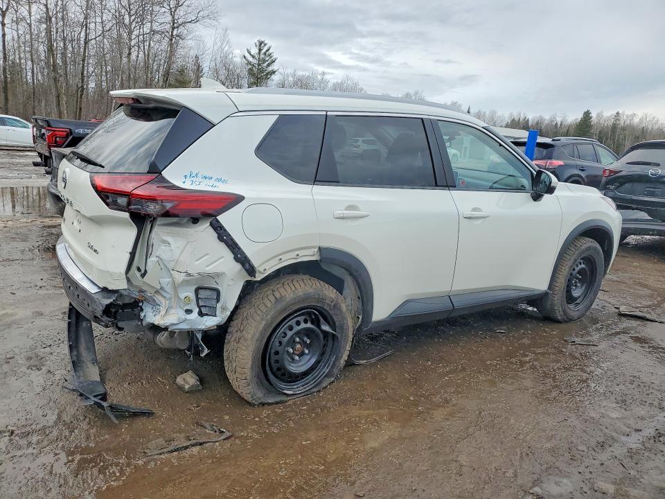 45931546 :رقم المزاد ، JN8BT3BB1PW181461 vin ، 2023 Nissan Rogue مزاد بيع