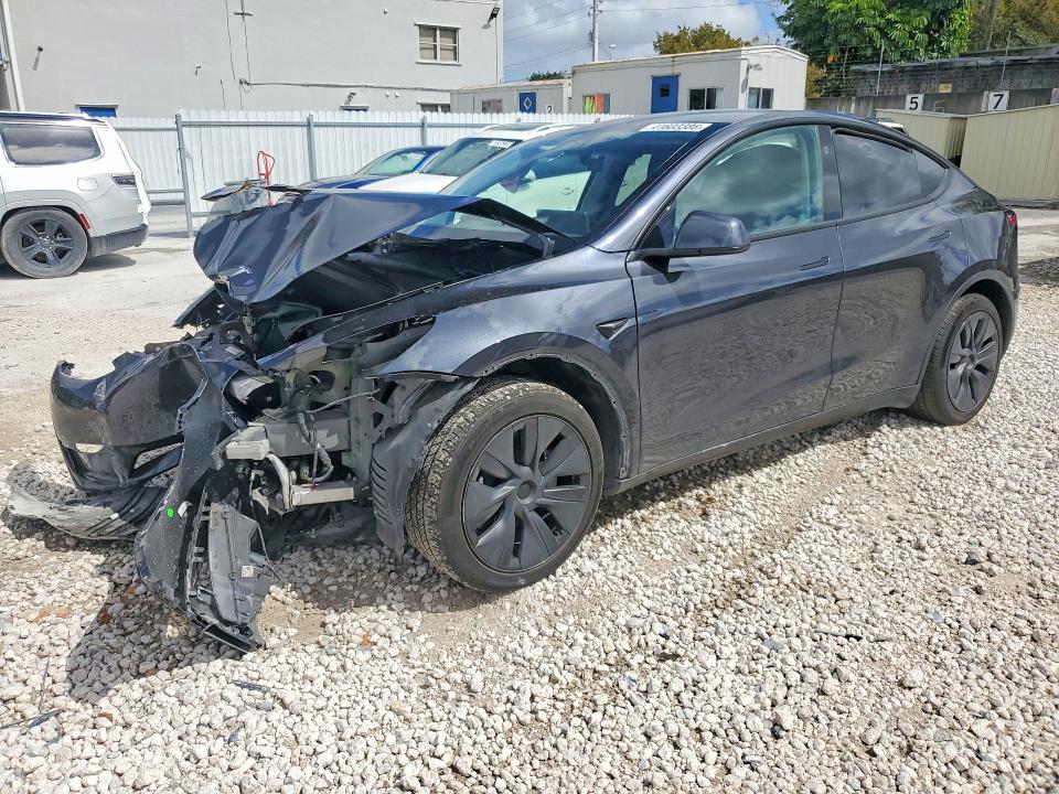 41603386 :رقم المزاد ، 7SAYGAEE3RF207072 vin ، 2024 Tesla Model Y مزاد بيع