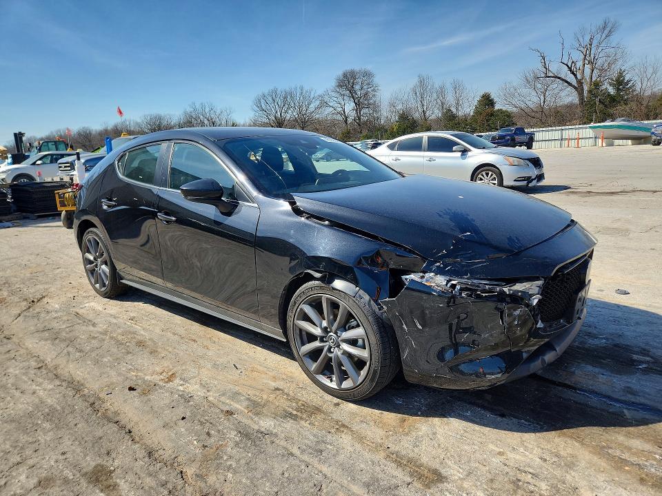 46935476 :رقم المزاد ، JM1BPBLL8M1400586 vin ، 2021 Mazda 3 مزاد بيع