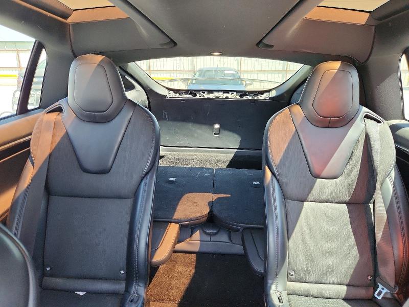 48122326 :رقم المزاد ، 5YJXCBE23JF090047 vin ، 2018 Tesla Model X مزاد بيع