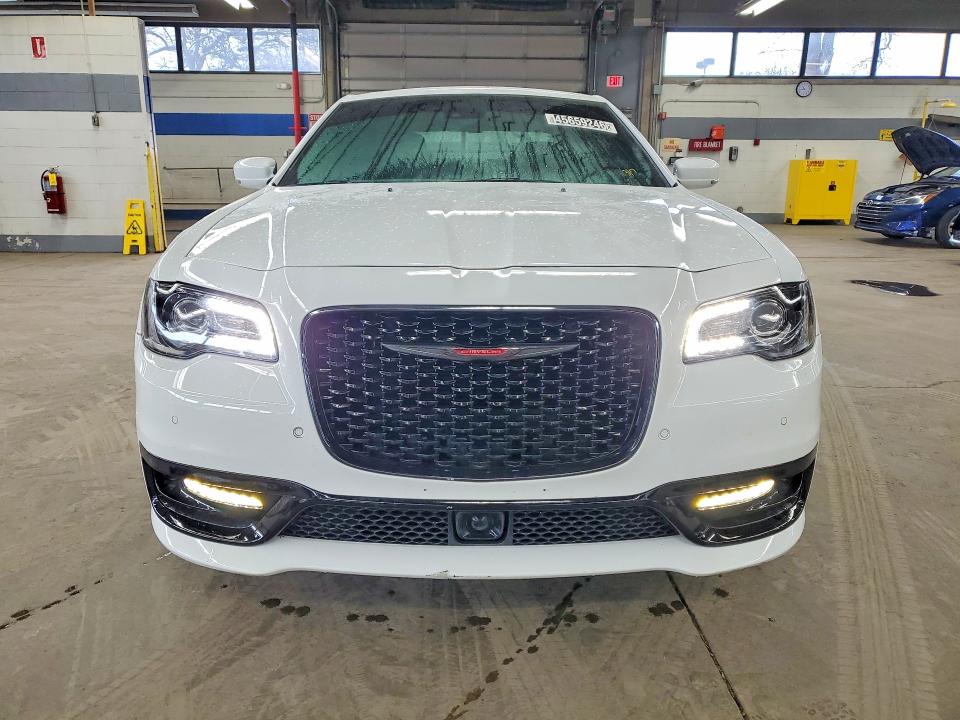 Продажа на аукционе авто 2023 Chrysler 300, vin: 2C3CCABT0PH628362, номер лота: 45659246