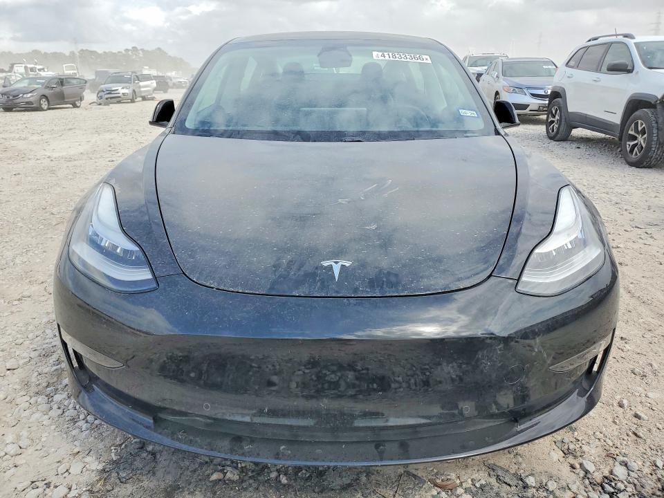 41833366 :رقم المزاد ، 5YJ3E1EC7MF849833 vin ، 2021 Tesla Model 3 مزاد بيع