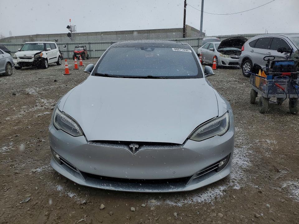 46611456 :رقم المزاد ، 5YJSA1E22GF157854 vin ، 2016 Tesla Model S مزاد بيع
