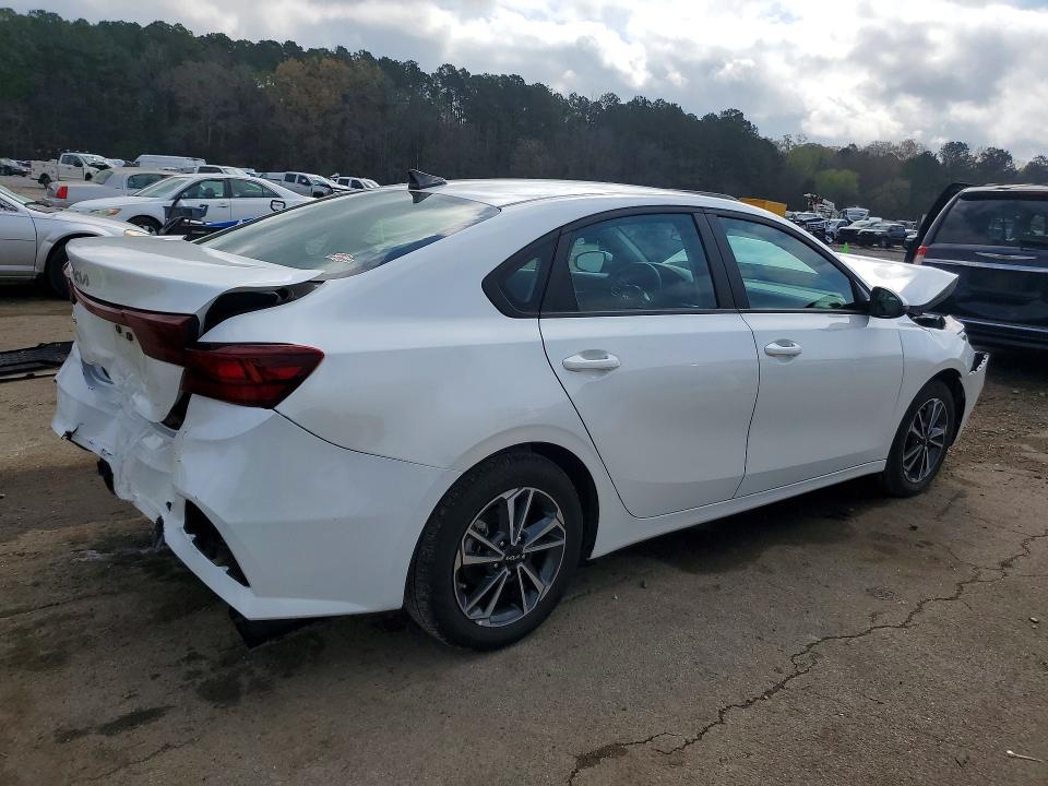 2024 Kia Forte მანქანა იყიდება აუქციონზე, vin: 3KPF24AD5RE769787, აუქციონის ნომერი: 79828195