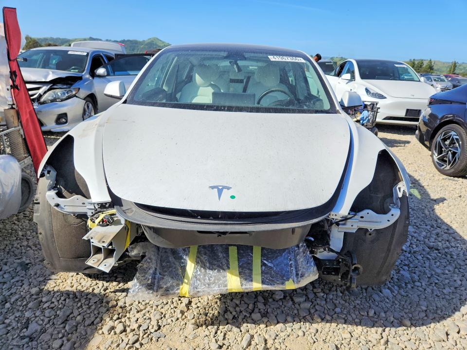 41967366 :رقم المزاد ، 5YJ3E1EA9MF938690 vin ، 2021 Tesla Model 3 مزاد بيع