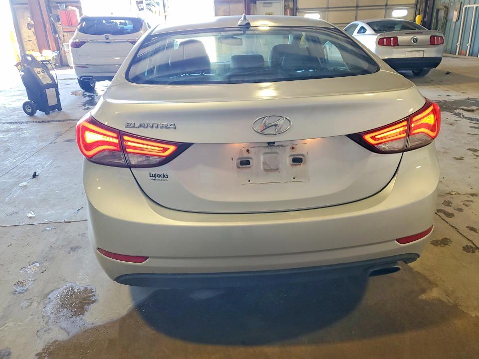 Продаж на аукціоні авто 2015 Hyundai Elantra, vin: KMHDH4AH2FU380624, номер лоту: 46626396