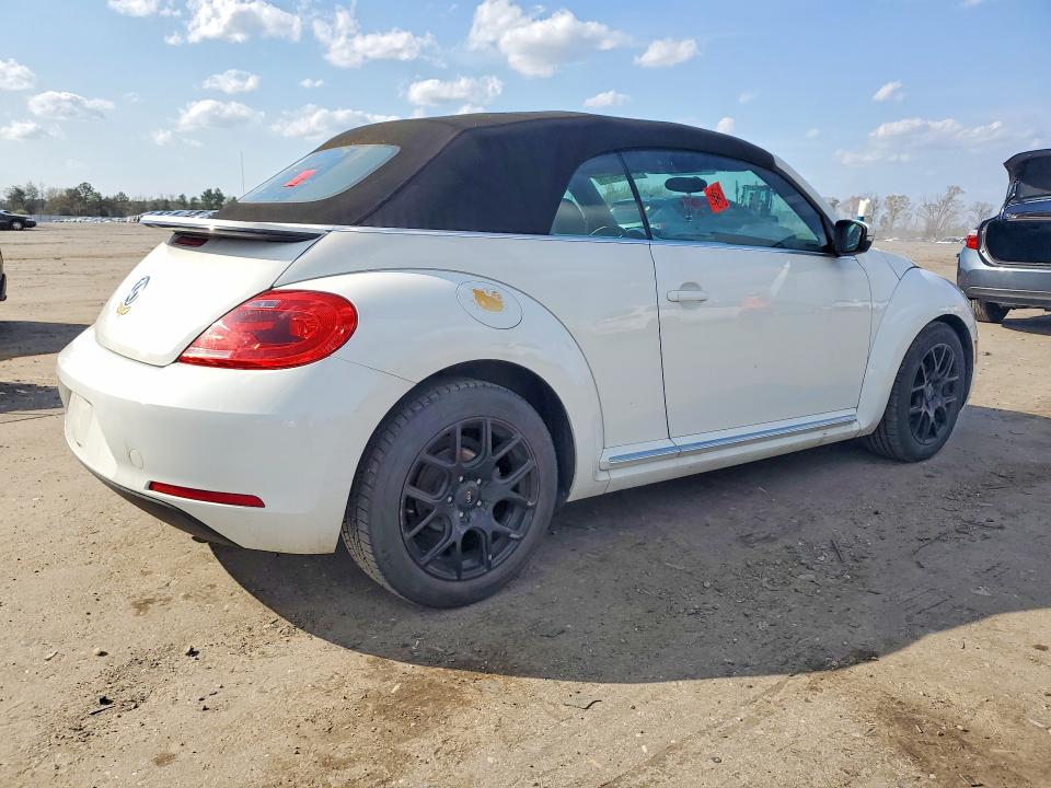 47894966 :رقم المزاد ، 3VW517AT5FM816578 vin ، 2015 Volkswagen Beetle مزاد بيع