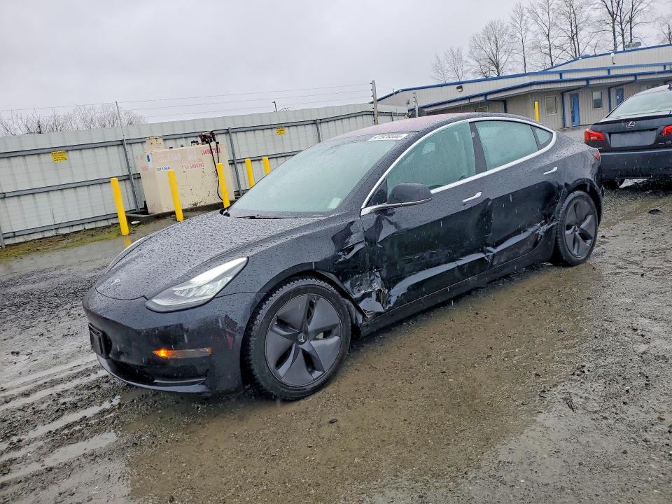 2018 Tesla Model 3 მანქანა იყიდება აუქციონზე, vin: 5YJ3E1EA2JF018556, აუქციონის ნომერი: 41929506