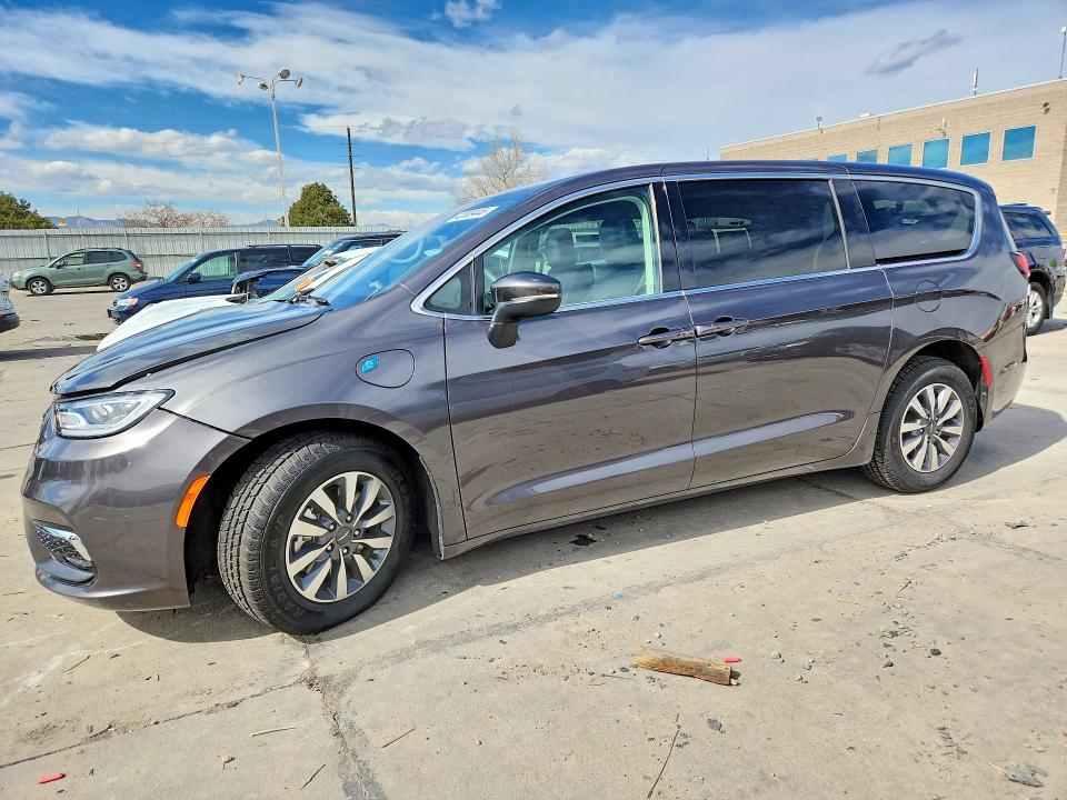 42009446 :رقم المزاد ، 2C4RC1L77PR611690 vin ، 2023 Chrysler Pacifica مزاد بيع