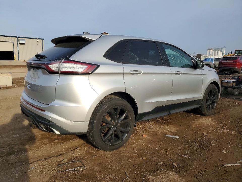 46543586 :رقم المزاد ، 2FMPK4AP8HBC56324 vin ، 2017 Ford Edge مزاد بيع