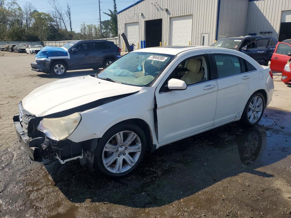 79949205 :رقم المزاد ، 1C3CC5FV4AN218360 vin ، 2010 Chrysler Sebring مزاد بيع