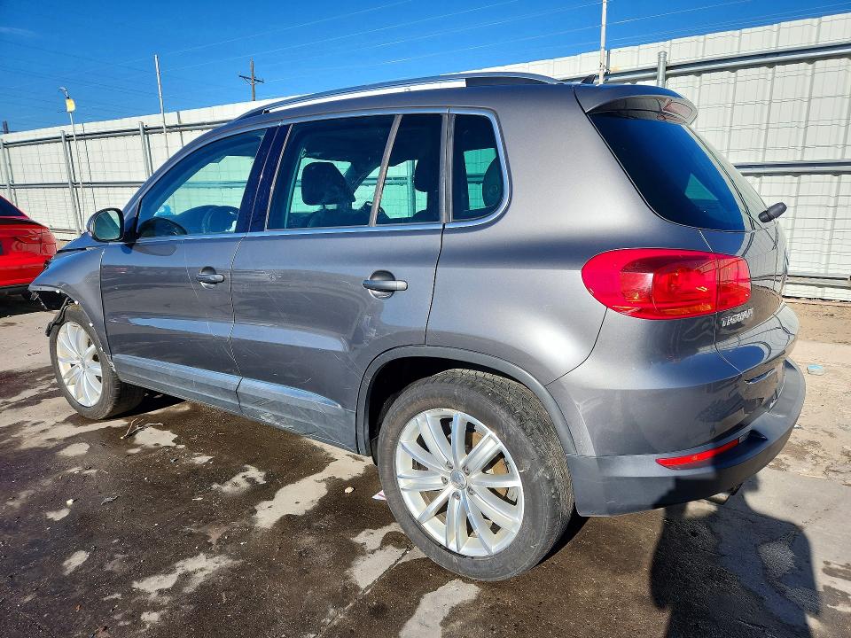 2016 Volkswagen Tiguan მანქანა იყიდება აუქციონზე, vin: WVGBV7AX1GW510875, აუქციონის ნომერი: 45870826