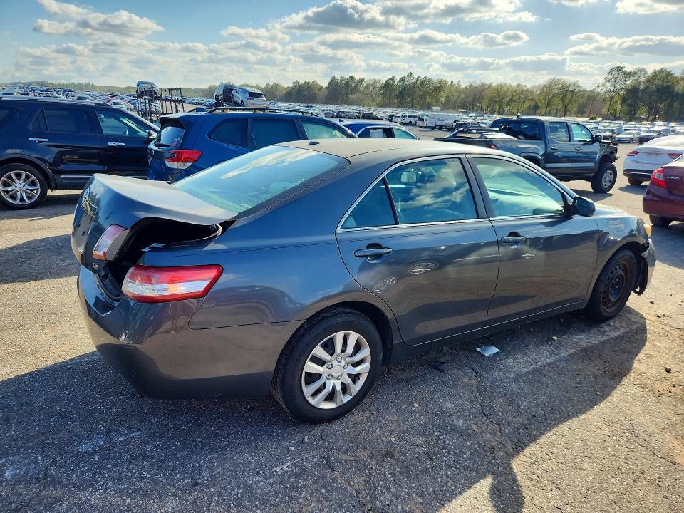 79466985 :رقم المزاد ، 4T1BF3EK3BU685556 vin ، 2011 Toyota Camry مزاد بيع