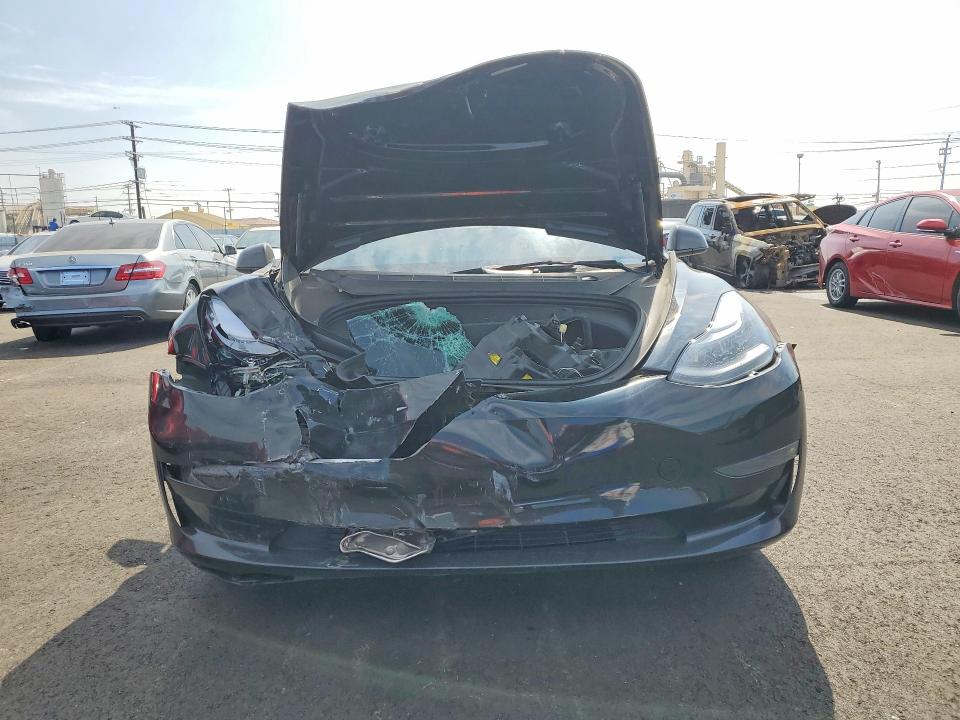 79940805 :رقم المزاد ، 5YJ3E1EAXPF663884 vin ، 2023 Tesla Model 3 مزاد بيع