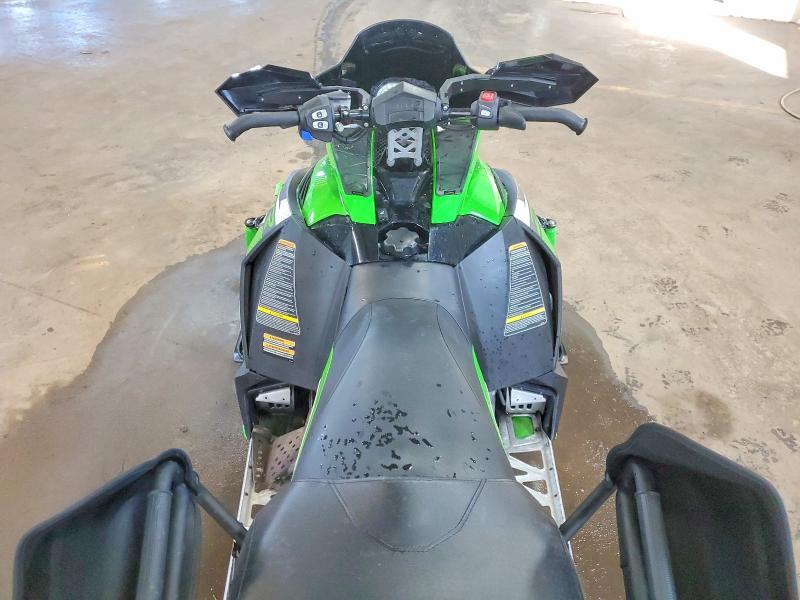 79219205 :رقم المزاد ، 4UF15SNW3FT117487 vin ، 2015 Arctic Cat Zr 5000 Lxr مزاد بيع