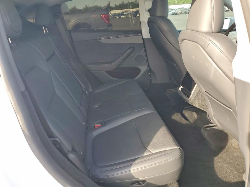 47901356 :رقم المزاد ، 7SAYGDEE9TF365456 vin ، 2026 Tesla Model Y مزاد بيع