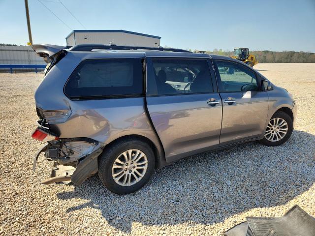 Auction sale of the 2017 Toyota Sienna, vin: 5TDYZ3DC7HS838839, lot number: 46855036