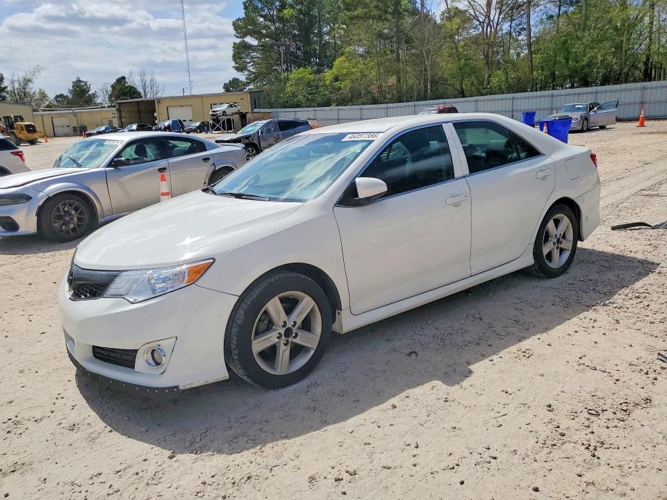 46057386 :رقم المزاد ، 4T1BF1FK4DU235355 vin ، 2013 Toyota Camry Se 4dr مزاد بيع