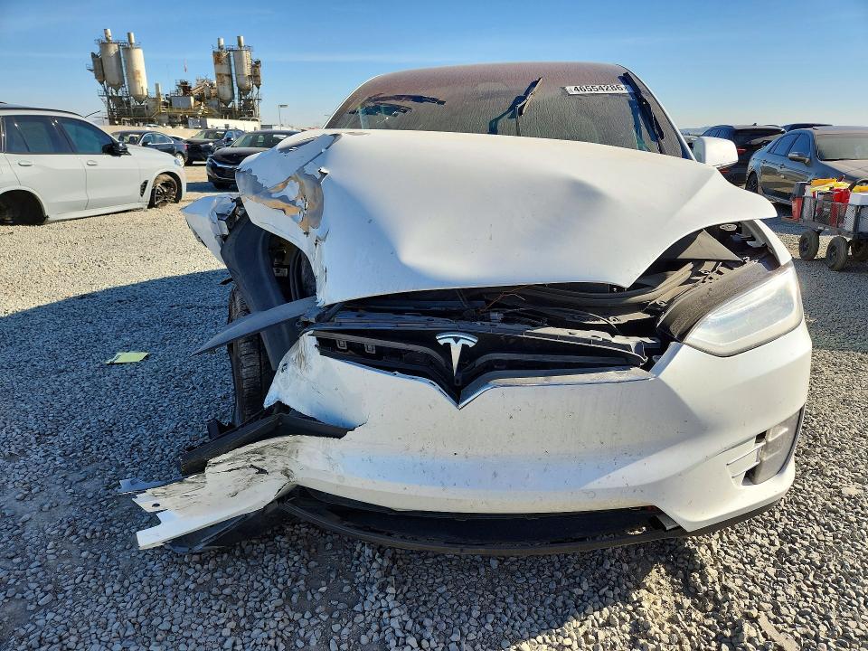 2020 Tesla Model X მანქანა იყიდება აუქციონზე, vin: 5YJXCAE23LF301809, აუქციონის ნომერი: 46554286