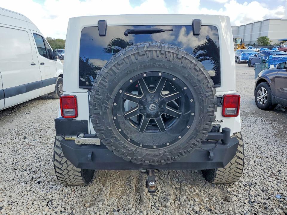 79077815 :رقم المزاد ، 1C4BJWEG5HL664660 vin ، 2017 Jeep Wrangler Unlimited مزاد بيع