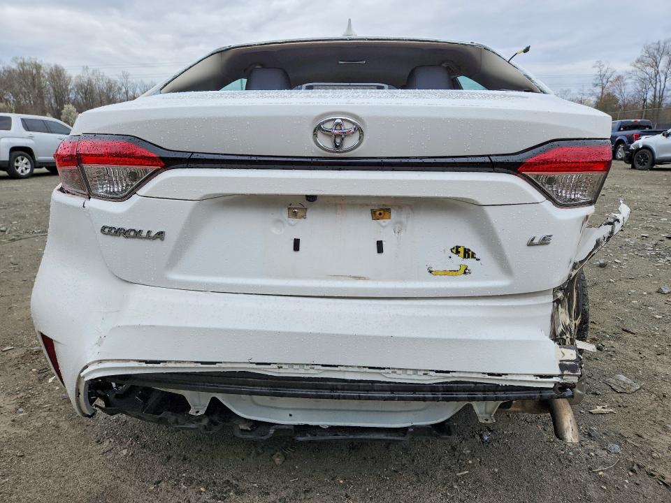 45988456 :رقم المزاد ، 5YFEPMAE9MP185339 vin ، 2021 Toyota Corolla مزاد بيع