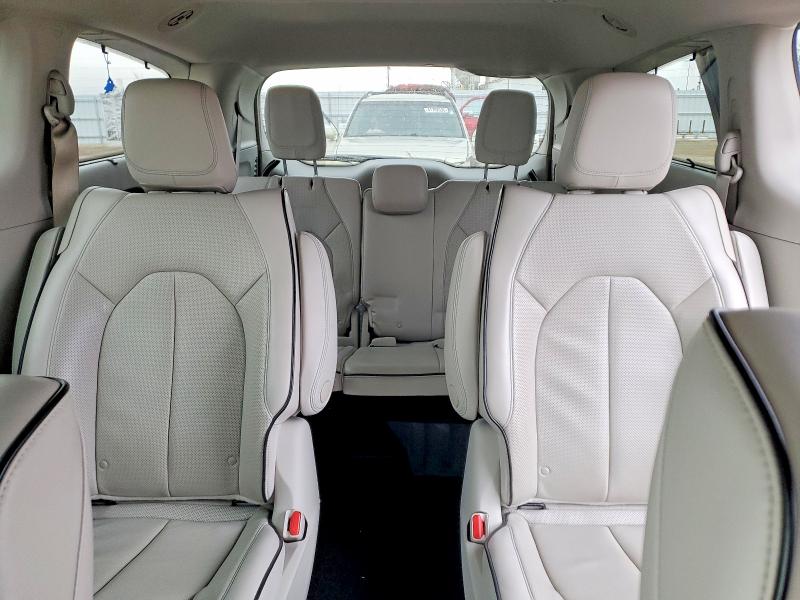 Продаж на аукціоні авто 2018 Chrysler Pacifica, vin: 2C4RC1N71JR133402, номер лоту: 79721015