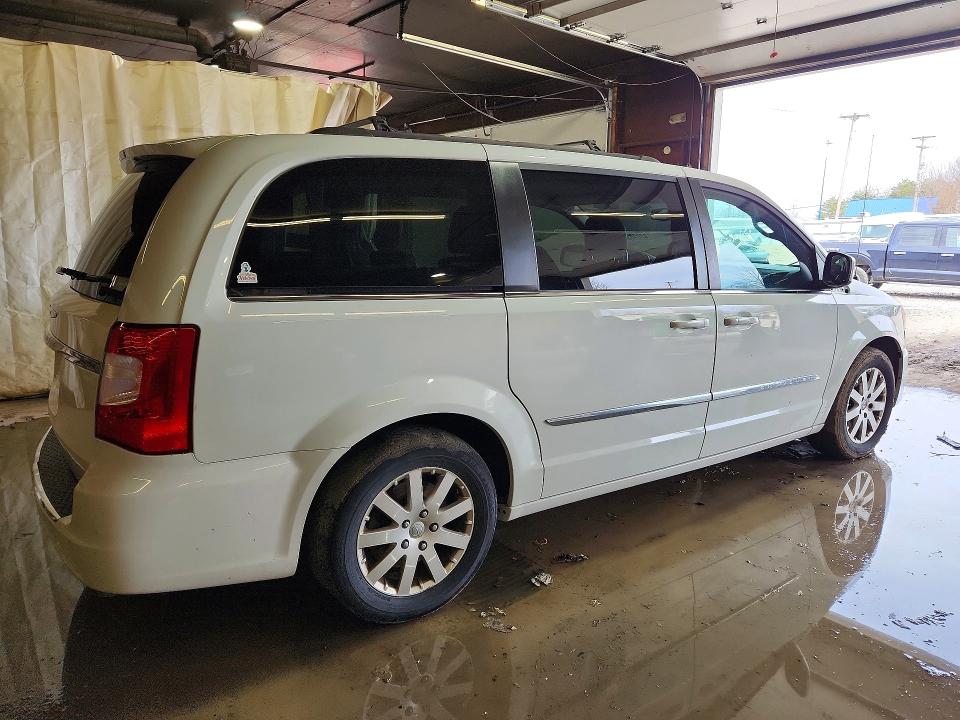 2016 Chrysler Town & Country მანქანა იყიდება აუქციონზე, vin: 2C4RC1BG6GR301712, აუქციონის ნომერი: 47016386