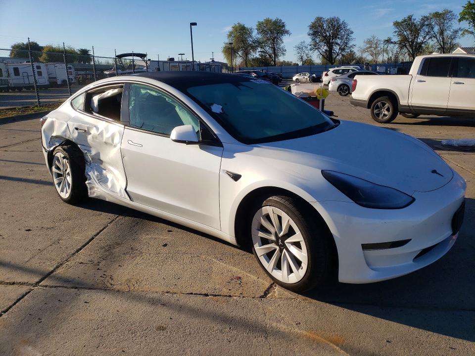 Продажа на аукционе авто 2023 Tesla Model 3, vin: 5YJ3E1EA0PF572347, номер лота: 46052596