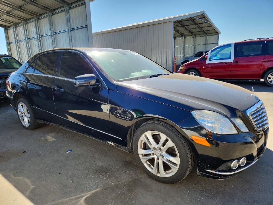 47326056 :رقم المزاد ، WDDHF5GB6BA323655 vin ، 2011 Mercedes-benz E مزاد بيع